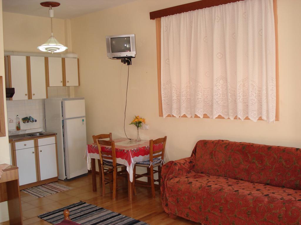 Zephyros Hotel Vytina Exterior foto